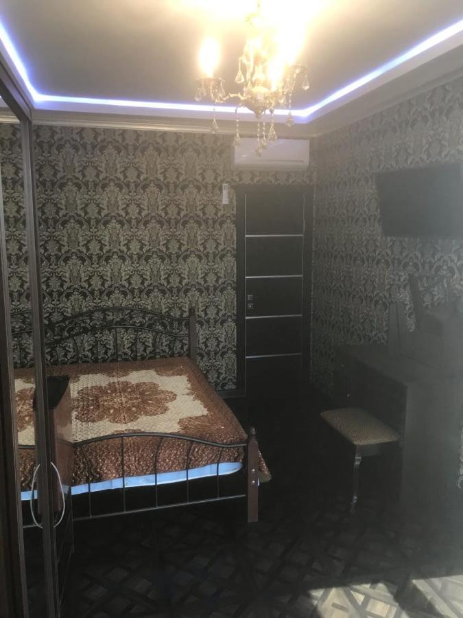 Nina Mini Hotel Gagra Exteriör bild