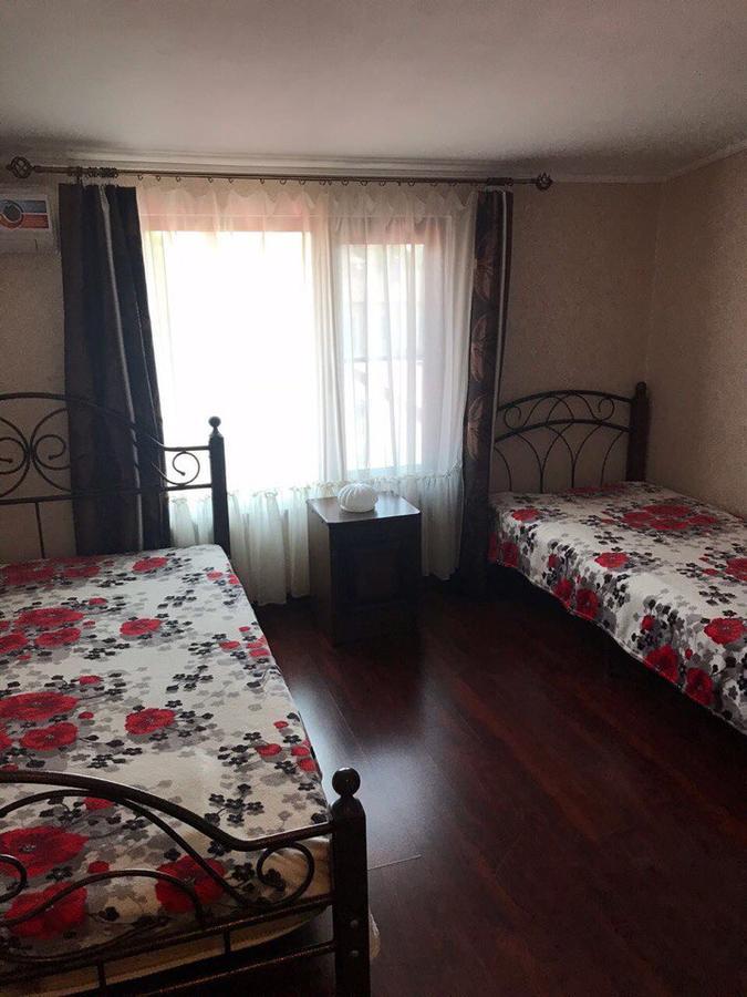 Nina Mini Hotel Gagra Exteriör bild